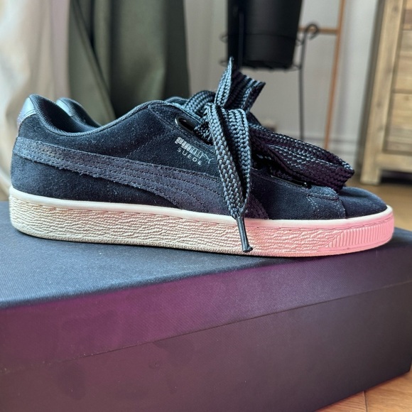 Puma Women Black Suede Heart Safari Trainers Sneaker - Size 7.5 - NWOT - Picture 4 of 8